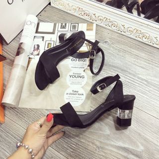 giay sandal got vuông