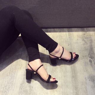 giày sandal mang 2 kiểu