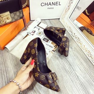 giày cao gót vuông