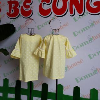 Đầm bé gái viền ren tay loe