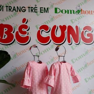 Đầm bé gái viền ren tay loe