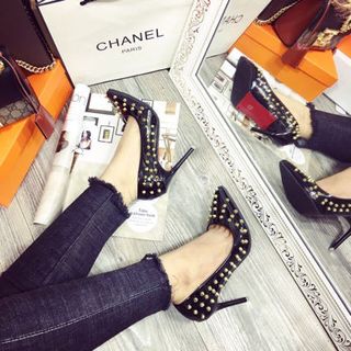 giày cao gót đinh