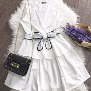 Đầm đắp chéo dáng peplum