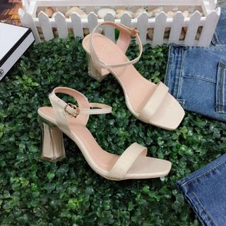 giày sandal gót vuông