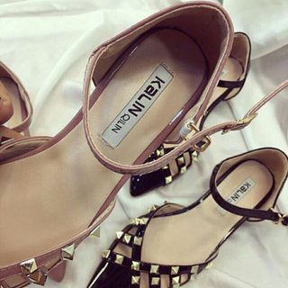 giay sandal đinh mũi nhọn siêu sang