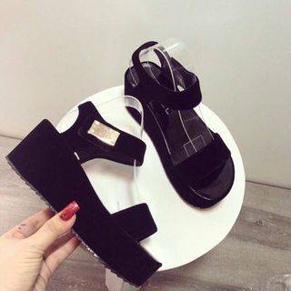 giay sandal xuồng cao câp