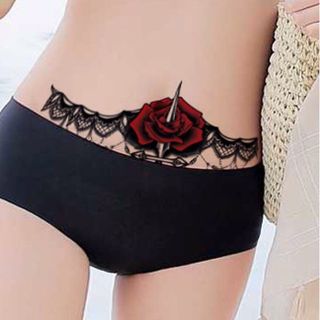 hình xăm dán vị trí ngực
