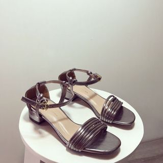 giay sandal got thâp