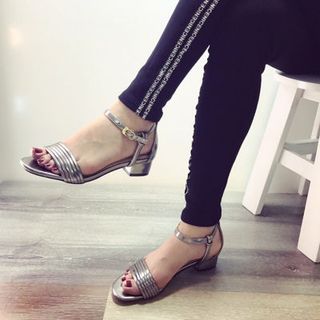 giay sandal got thâp