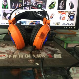 Tai nghe giá rẻ WangMing WM8900 Cam
