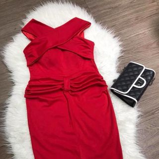 Đầm ôm body chéo ngực