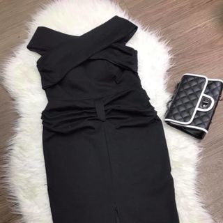Đầm ôm body chéo ngực