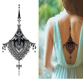 hình xăm dán vị trí ngực