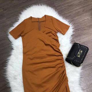 Đầm ôm body chéo ngực