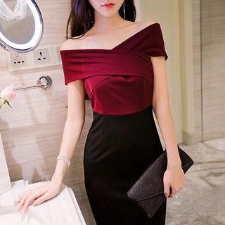 Đầm phối hai màu cổ chéo sang trọng