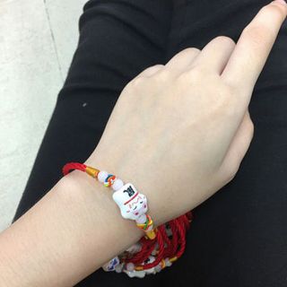 Lắc tay mèo đá
