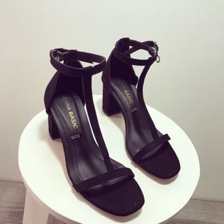 giay sandal got vuông
