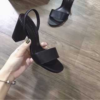 giay sandal got vuông