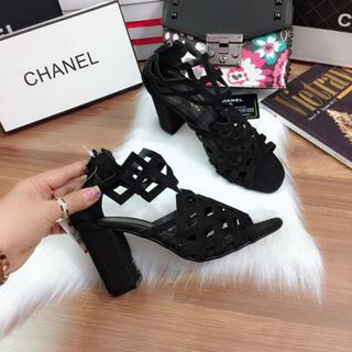 giay sandal got vuông
