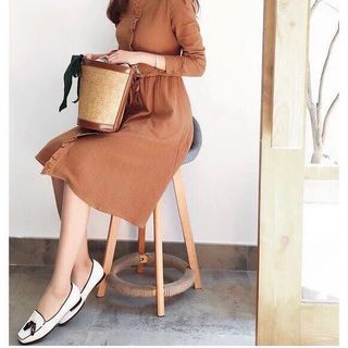Đầm viền bèo