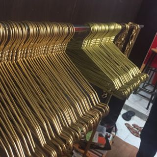móc treo quần áo mạ sơn vàng