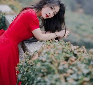 Đầm maxi tay phồng xẻ tà