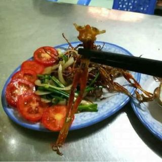 Khô vũ nữ chân dài