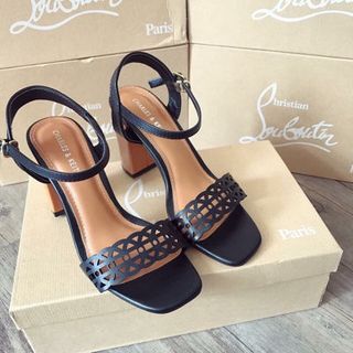 giay sandal got vuông