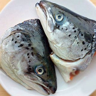 Đầu cá hồi tươi Nauy