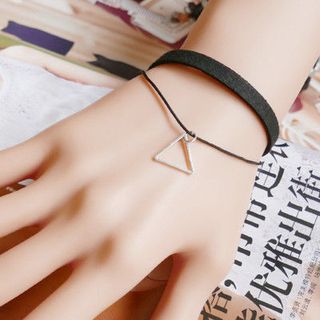 Choker tay mẫu tam giác đen