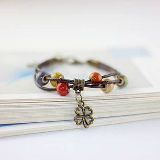 Vòng tay handmade gốm thỏ chiếc lá