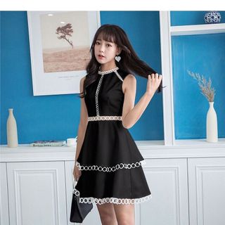Đầm Xòe Phối Ren