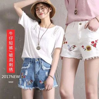 Quần Short thêu QC