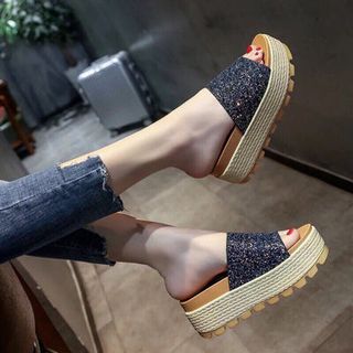 dép qua ngang cao câp