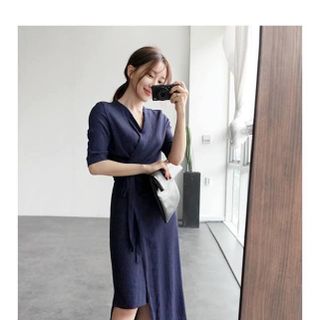 đầm maxi xẻ tà cổ V