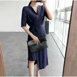 đầm maxi xẻ tà cổ V