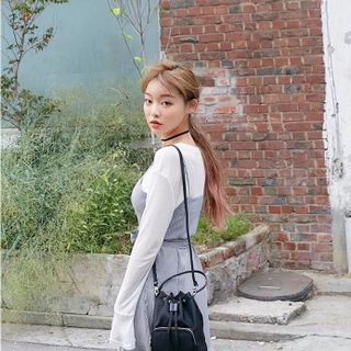 đầm caro hai dây