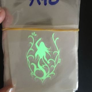 hình xăm dán phát sáng trong đêm