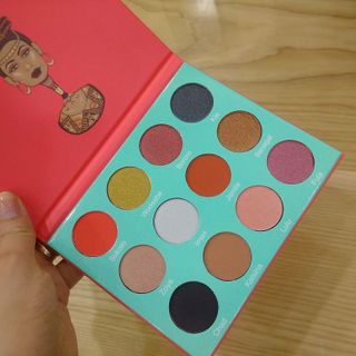 Bảng Màu Mắt Saharan Juvia 12 ô