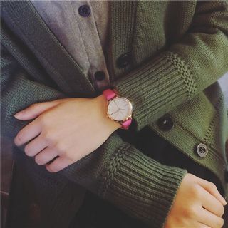 Đồng hồ nữ thời trang màu sắc trẻ trung kiểu dáng thoải mái
