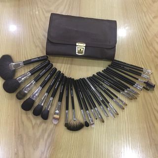 BỘ CỌ MAKEUP FOREVER 30 CÂY