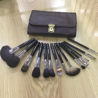 BỘ CỌ MAKEUP FOREVER 30 CÂY