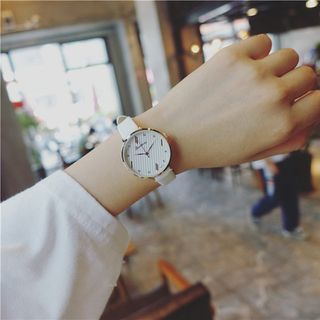 Đồng hồ nữ thời trang thiết kế thoải mái sang trọng mẫu mới
