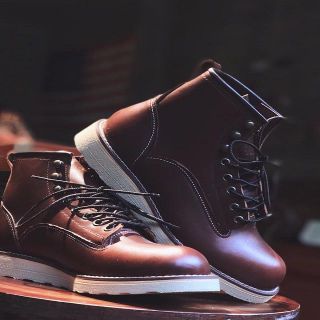 Giầy REDWING