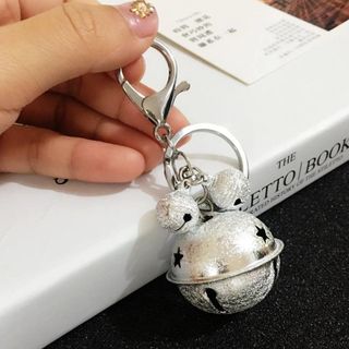 móc khóa chuông đủ