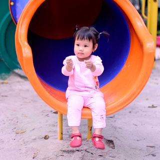 Bộ trụ bé gái