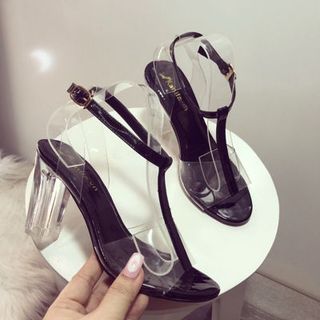 giay got vuông trong