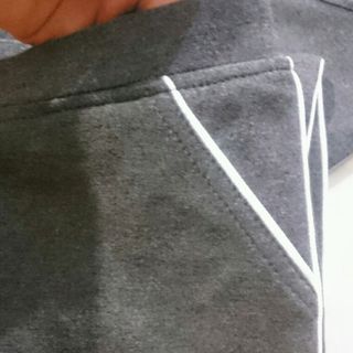 Quần legging né trơn thêu