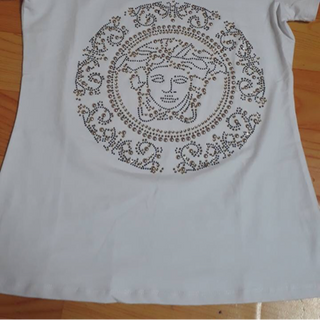 Áo đính đá in 3d