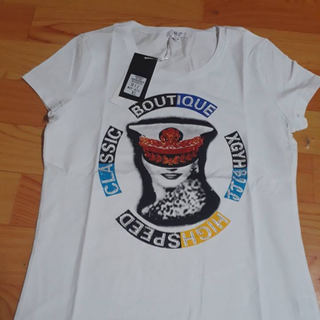 Áo đính đá in 3d